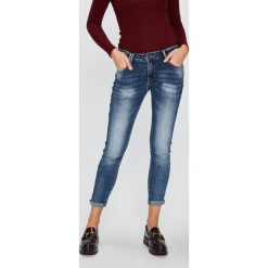 Answear - Jeansy Femifesto. Niebieskie jeansy damskie ANSWEAR, s. W wyprzedaży za 69,90 zł.
