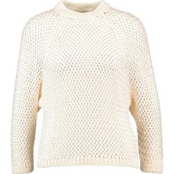 Swetry klasyczne damskie: KIOMI Sweter white