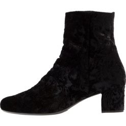 Botki damskie: HASSIA WIDE FIT FLORENZ Botki black