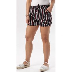 Czarno-Czerwone Szorty Pereilodia. Czarne szorty damskie Born2be, xl, bez wzorów. W wyprzedaży za 34,99 zł.