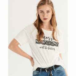 T-shirt z nadrukiem - Kremowy. Białe t-shirty damskie Sinsay, l, z nadrukiem. Za 24,99 zł.
