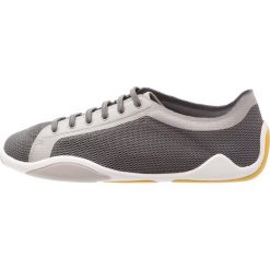 Camper NOSHU Sneakersy niskie grey. Szare trampki i tenisówki damskie marki Camper, bez wzorów, z tworzywa sztucznego, bez zapięcia. W wyprzedaży za 367,20 zł.