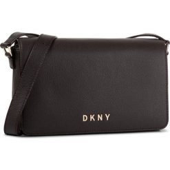 Torebka DKNY Clara Flp Shldr Pebb R933AD83. Czerwone listonoszki damskie DKNY, bez wzorów, bez dodatków. W wyprzedaży za 529,00 zł.