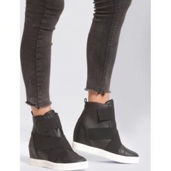 Czarne Sneakersy Ginger. Czarne sneakersy damskie marki vices, ze skóry. Za 89,99 zł.
