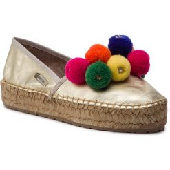 Espadryle LOVE MOSCHINO - JA10123G07JC0900 Platino. Żółte espadryle damskie Love Moschino, na co dzień, z aplikacjami, ze skóry ekologicznej, bez obcasa, na płaskiej podeszwie, bez zapięcia. W wyprzedaży za 439,00 zł.