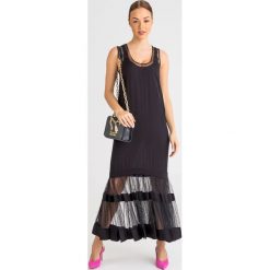 SUKIENKA twinset. Czarne sukienki damskie Twinset, na imprezę, w koronkowe wzory, z materiału, z okrągłym kołnierzem, bez rękawów, maxi. Za 1169,00 zł.