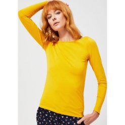 Bluzka typu basic. Żółte bluzki damskie Moodo, m, bez wzorów, z elastanu, bez kołnierzyka, z długim rękawem. Za 24,99 zł.