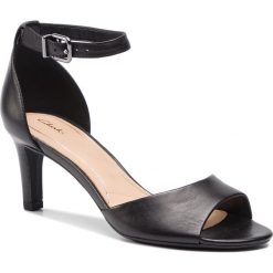 Sandały CLARKS - Laureti Grace 261401604 Black Leather. Czarne klapki damskie Clarks, bez wzorów, ze skóry, bez obcasa, na obcasie. Za 349,00 zł.