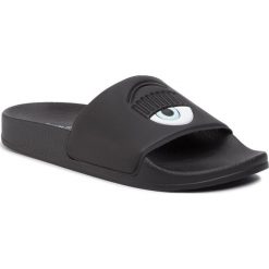 Klapki CHIARA FERRAGNI - CF2657 Black. Czarne klapki damskie Chiara Ferragni, bez wzorów, z tworzywa sztucznego, bez obcasa. Za 449,00 zł.