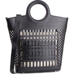Torebka HISPANITAS - BV98357 Black. Czarne torebki klasyczne damskie Hispanitas, bez wzorów, ze skóry ekologicznej, klasyczne, bez dodatków. W wyprzedaży za 229,00 zł.