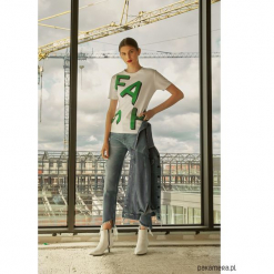 T-shirt Abi Green. Zielone t-shirty damskie marki Pakamera, z nadrukiem, z bawełny, z asymetrycznym kołnierzem. Za 120,00 zł.