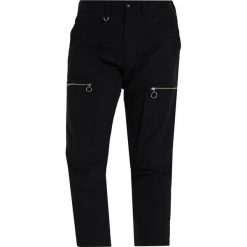 Spodnie męskie: Topman TAPER Bojówki black