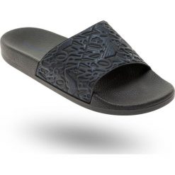 KLAPKI Emporio Armani. Czarne kapcie męskie z syntetyku. Za 229,00 zł.