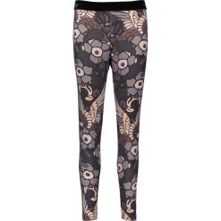 Legginsy "Antonia" - Skinny fit - z kolorowym wzorem. Szare legginsy damskie Rosner, l, w kolorowe wzory, z materiału. W wyprzedaży za 173,95 zł.