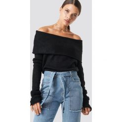 NA-KD Szeroki sweter z odkrytymi ramionami - Black. Czarne swetry oversize damskie marki NA-KD, z dzianiny. Za 80,95 zł.