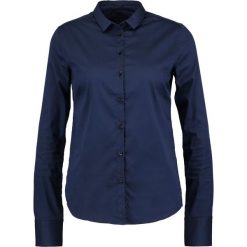 Mos Mosh TILDA Koszula navy. Niebieskie koszule damskie marki Mos Mosh, xs, z elastanu. Za 469,00 zł.