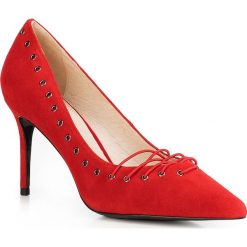 Buty damskie. Czarne szpilki Wittchen, ze skóry, na sznurówki. Za 429,90 zł.