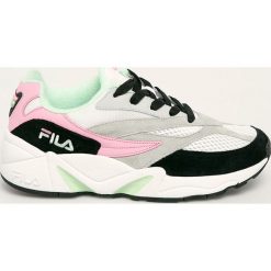Fila - Buty V94M Low. Buty sportowe damskie Fila, bez wzorów, ze skóry, sportowe. W wyprzedaży za 329,90 zł.