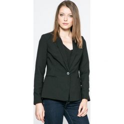 Vero Moda - Żakiet Helen. Czarne żakiety damskie marki Vero Moda, bez wzorów, z poliesteru. W wyprzedaży za 79,90 zł.