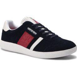 Sneakersy NAPAPIJRI - Court N0YJT1 Blu Marine 176. Niebieskie sneakersy męskie Napapijri, na co dzień, bez wzorów, z zamszu, klasyczne, bez zapięcia. W wyprzedaży za 329,00 zł.