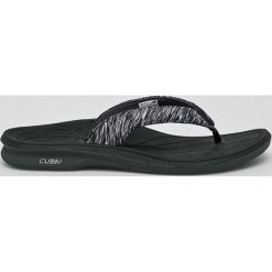 New Balance - Japonki. Czarne klapki damskie New Balance, bez wzorów, z gumy, bez obcasa, na obcasie. W wyprzedaży za 49,90 zł.