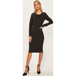 Armani Exchange - Sukienka. Czarne sukienki damskie Armani Exchange, na co dzień, s, bez wzorów, z elastanu, eleganckie, z okrągłym kołnierzem, z długim rękawem, długie, mini, proste. W wyprzedaży za 479,90 zł.