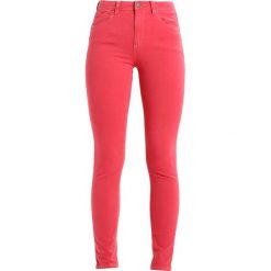 Rurki damskie: Benetton COLOUR POCKETS Jeansy Slim Fit strawberry
