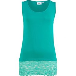 Top z wiskozy z koronką bonprix szmaragdowy. Zielone bluzki damskie marki bonprix, w koronkowe wzory, z wiskozy, bez kołnierzyka, bez rękawów. Za 39,99 zł.