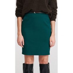 Spódnica z paskiem - Khaki. Brązowe spódniczki damskie Reserved, bez wzorów. Za 79,99 zł.