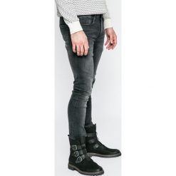 Pepe Jeans - Jeansy Finsbury. Szare jeansy męskie skinny marki Pepe Jeans, z bawełny. W wyprzedaży za 239,90 zł.