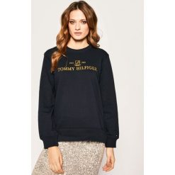Bluza TOMMY HILFIGER Kizzy WW0WW25875. Niebieskie bluzy damskie TOMMY HILFIGER, xs, bez wzorów, z bawełny, bez rękawów, bez kaptura. W wyprzedaży za 269,00 zł.