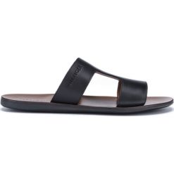 Tommy Hilfiger Kapcie Czarny. Czarne kapcie męskie TOMMY HILFIGER, ze skóry. Za 326,95 zł.