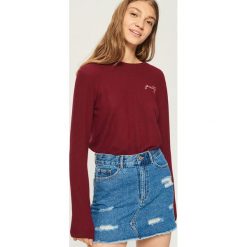 Sweter z haftowanym napisem - Fioletowy. Fioletowe bez kategorii Sinsay, s. Za 39,99 zł.