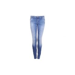 Jeansy slim fit Armani 3Z2J23 2D932. Niebieskie jeansy damskie Armani, bez wzorów, z jeansu. Za 549,00 zł.