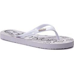 Japonki CALVIN KLEIN - Samaria E8853 White. Białe klapki damskie Calvin Klein, bez wzorów, z tworzywa sztucznego, bez obcasa. W wyprzedaży za 119,00 zł.