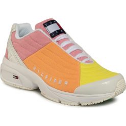 Sneakersy TOMMY JEANS - Heritage Tommy Jeans Sneaker EN0EN00861 Frozen Lemon. Półbuty damskie Tommy Jeans, z jeansu. Za 539,00 zł.