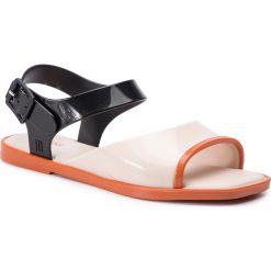 Sandały MELISSA - Crush Ad 32431 Beige/Orange/Black 53514. Brązowe klapki damskie Melissa, bez wzorów, z tworzywa sztucznego, bez obcasa, na obcasie. Za 279,00 zł.