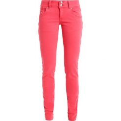 LTB MOLLY Jeansy Slim Fit spiced coral. Pomarańczowe rurki damskie marki LTB. Za 259,00 zł.