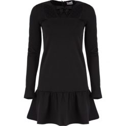 Sukienka koktajlowa Red Valentino SR0MJ03C. Czarne sukienki damskie Red Valentino, s, bez wzorów, z elastanu, wizytowe, bez kołnierzyka, bez rękawów. W wyprzedaży za 989,00 zł.
