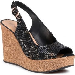 Sandały LASOCKI - RST-2190-06 Black. Czarne klapki damskie Lasocki, bez wzorów, ze skóry, bez obcasa, na koturnie. Za 159,99 zł.