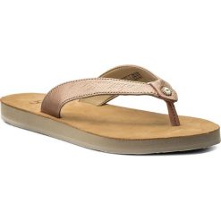 Japonki UGG - W Tawney Metallic 1091149 W/Rgl. Różowe klapki damskie Ugg, bez wzorów, ze skóry, bez obcasa. Za 219,00 zł.