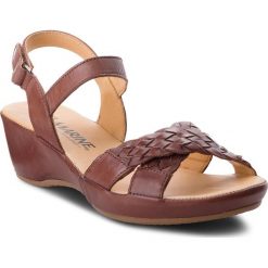 Sandały LA MARINE - Silene Brown/Marron. Pomarańczowe klapki damskie marki La Marine, bez wzorów, ze skóry, bez obcasa, na obcasie. W wyprzedaży za 149,00 zł.