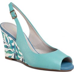Sandały LORETTA VITALE - 5554-203-237 Gardenia Ocean Mb. Niebieskie klapki damskie Loretta Vitale, bez wzorów, ze skóry, bez obcasa, na obcasie. Za 329,00 zł.