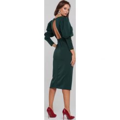 Ciemnozielona Sukienka Whatcom. Zielone sukienki damskie Renee, na co dzień, s, bez wzorów, z dzianiny, eleganckie, z okrągłym kołnierzem, bez rękawów, midi, proste. Za 99,99 zł.