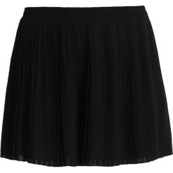 Sisley Szorty black. Czarne spódniczki damskie marki Sisley, z materiału. W wyprzedaży za 194,35 zł.