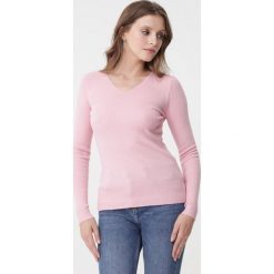 Różowy Sweter Charleigh. Różowe swetry damskie Born2be, xl, bez wzorów, z jeansu, eleganckie, z długim rękawem, długie, bez kaptura. Za 69,99 zł.