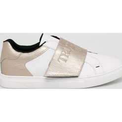 Trussardi Jeans - Buty. Białe buty sportowe damskie Trussardi Jeans, bez wzorów, z jeansu, sportowe. W wyprzedaży za 299,90 zł.