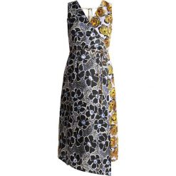 Sukienki: Warehouse WOODBLOCK Sukienka letnia multicolor