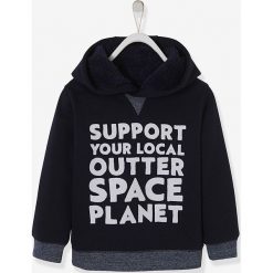 Bluza w kolorze granatowym. Niebieskie bluzy niemowlęce Vertbaudet Boys & Co., z nadrukiem, bez rękawów, bez kaptura. W wyprzedaży za 42,95 zł.