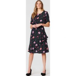 Sukienki hiszpanki: Just Female Sukienka Olivia – Multicolor